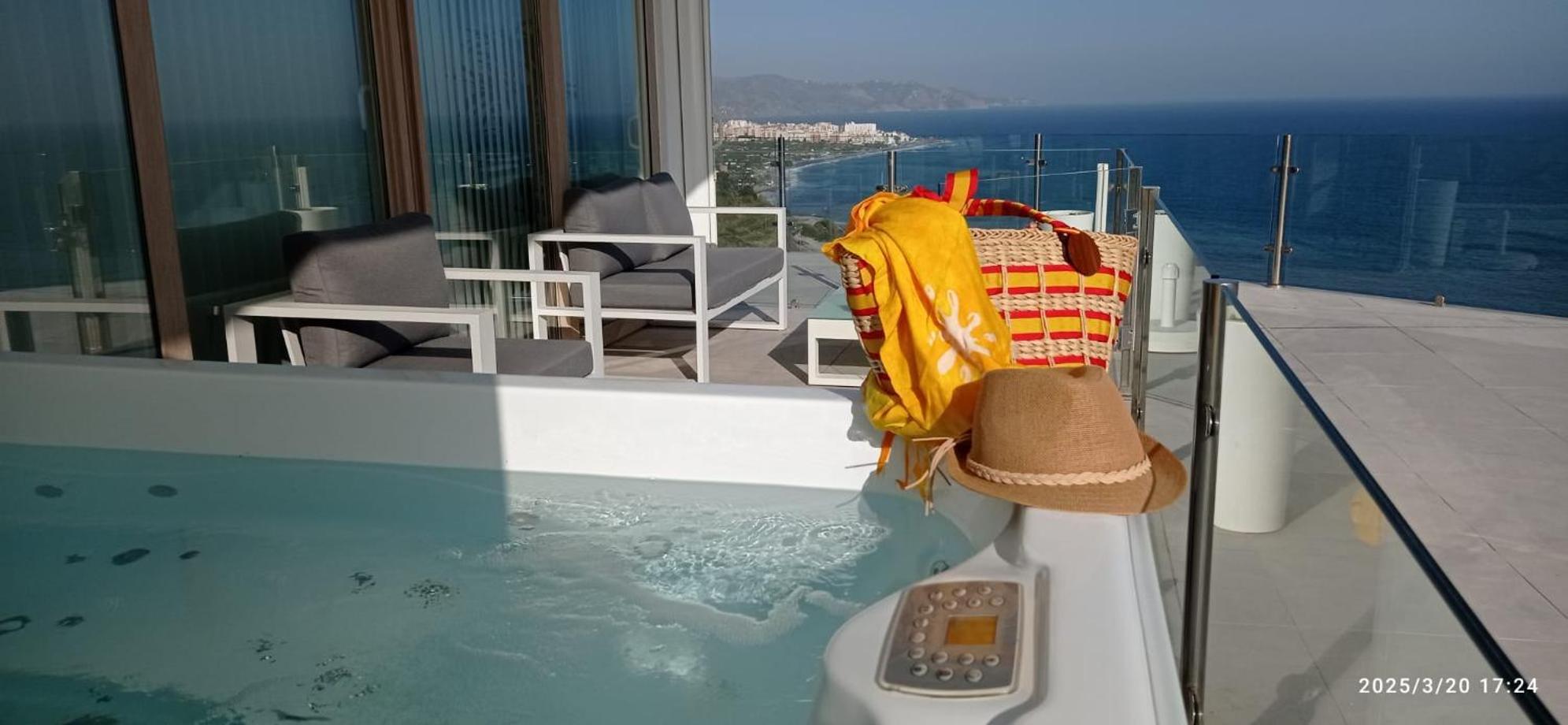 Martalia Nerja * 托罗克斯科斯塔